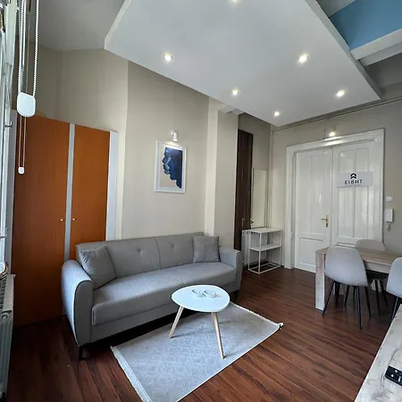 شقة Eight Two Bedroom Centre Comfort