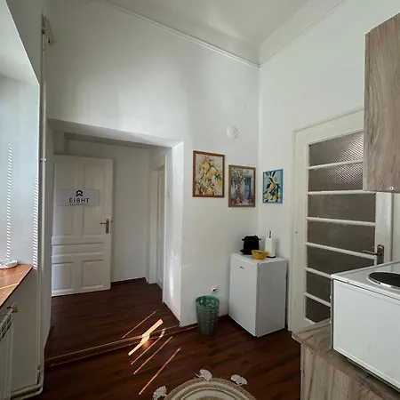 Eight Two Bedroom Centre Comfort بلغراد